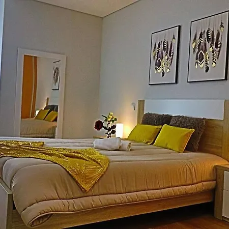 Apartamento T2 Praia Piscina E Wi-fi