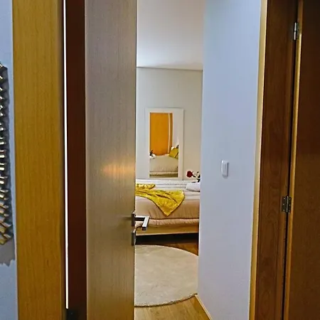 Apartamento T2 Praia Piscina E Wi-fi