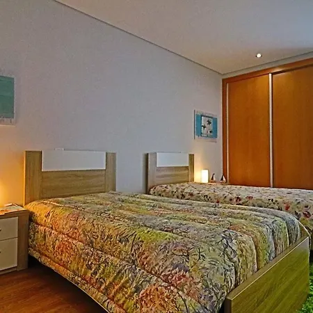 Apartamento T2 Praia Piscina E Wi-fi